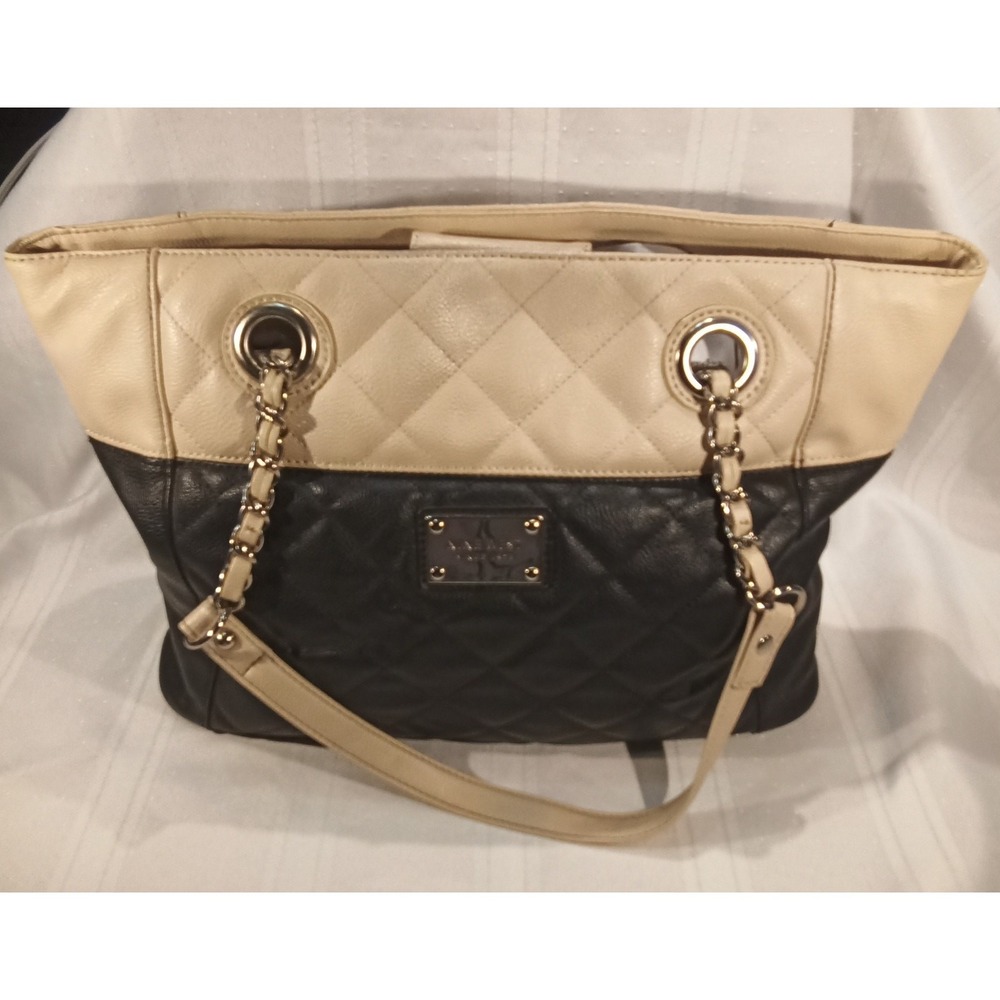 Nine West Quilted Black & Cream‎ Shoulder Tote Bag Chain Straps
